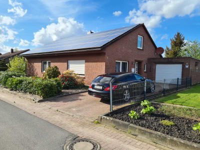 Einfamilienhaus mit großzügiger Garage und ertragreicher Photovoltaikanlage  in Weener Holthusen