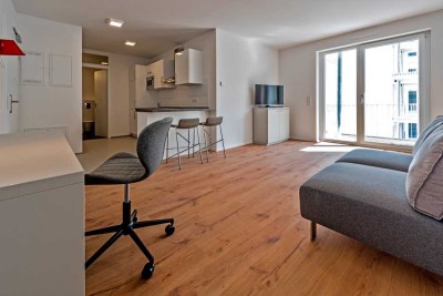 Ein Zimmer, so ruhig wie die Spree – möbliertes Apartment mit EBK und Balkon zum Innenhof