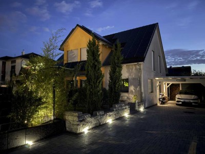 Exklusives Energie-Plus-Einfamilienhaus mit modernster Technik in ruhiger Lage