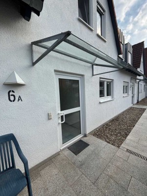 2-Zimmerwohnung  mit eigenem Eingang in AB-Schweinheim