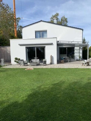 Traumhaftes Einfamilienhaus mit großem Garten und Alpenblick - perfekt für Familien!