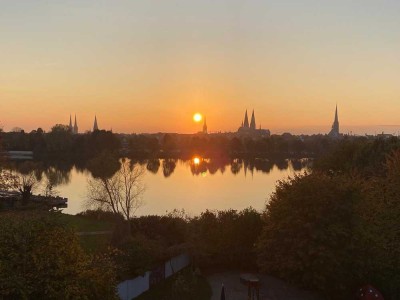 2-Zimmer Altbau Wohnung mit Wakenitzblick, Erstbezug nach Sanierung