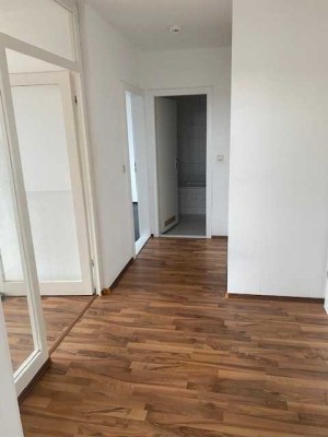 Gemütliche 2, Zimmer Wohnung mit Balkon und Einbauküche