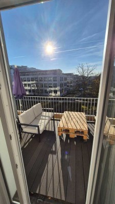WG geeignete, sanierte 2-Zimmer-Wohnung mit Balkon, EBK, teilmöbliert