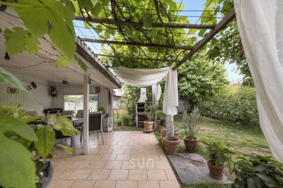 Mehrfamilienhaus mit Einliegerwohnung und großem Garten in Rodgau-Weiskirchen