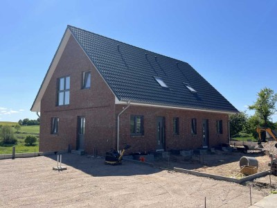 Klein Wittensee: 2 - Doppelhaushälften in Klein Wittensee zu vermieten.