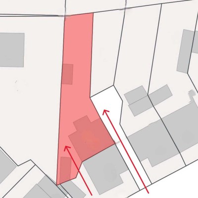 DHH MIT ZWEI WOHNEINHEITEN PLUS GARTEN