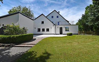 Landhaus-Glück Grenze Essen-Heidhausen... Haupthaus in landschaftlich einmaliger zentraler Lage