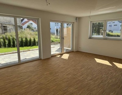 Stilvolle 3-Raum-Wohnung mit hochwertiger Einbauküche, Aufzug und Wallboxmöglichkeit in Engstingen