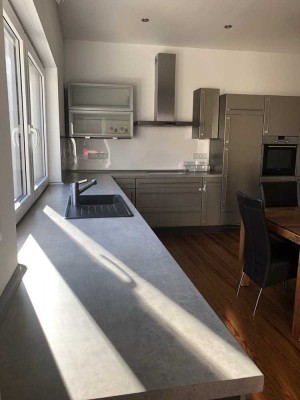 Ansprechende 4-Zimmer-Wohnung mit Balkon und Einbauküche in Saarburg