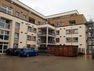 Neuwertige 2-Zimmer-Wohnung mit Tiefgatage und EBK in Esslingen (Kreis)