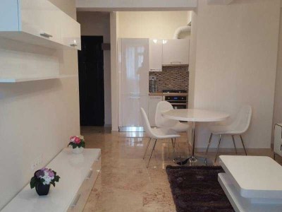 Exklusive, modernisierte 1,5-Raum-Wohnung mit Balkon und Einbauküche in Oberndorf am Neckar