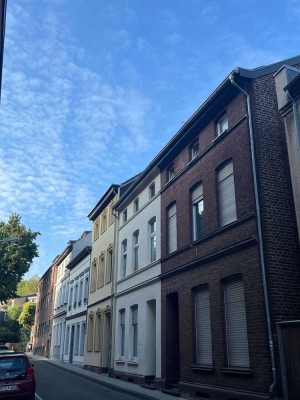 Stadthaus mit Potential in Mönchengladbach - Mehrfamilienhaus