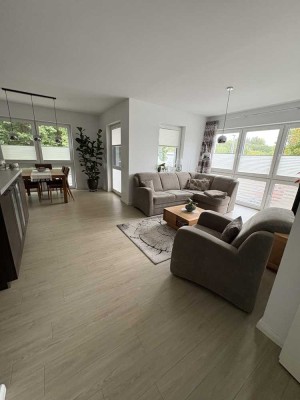 Zur Selbstnutzung! barrierearme 4-Raumwohnung mit Vollbad, FB-Hzg., HWR, Kamin und Süd-Balkon