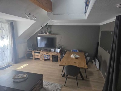 2-Zimmer-Maisonette-Wohnung mit Balkon und EBK in Offenau
