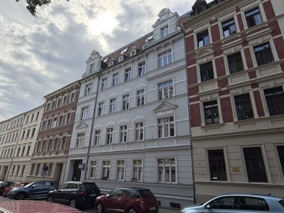 Gemütliche 3-Raum-Dachgeschosswohnung in ruhiger Lage, mit Einbauküche - Stellplatz möglich!