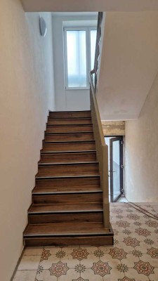 Hochwertig sanierte 3-Zimmer-Wohnung im Erdgeschoss