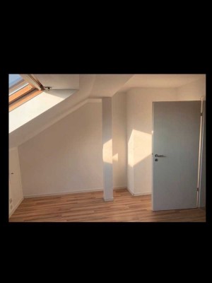 Gemütliche 2 Zimmer Dachgeschosswohung