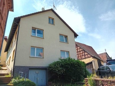 Zweifamilienhaus mit Scheune und Ausbaureserve in Wertheim-Dertingen