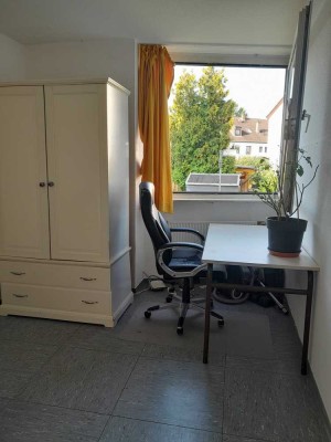 STUDENTENWOHNHEIM -- Möbliertes 1-Zimmer-Appartement ab sofort verfügbar