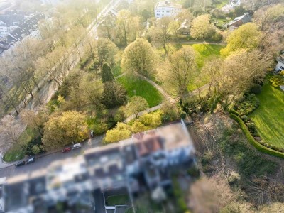 Toplage am Aachener Lousberg/Salvatorberg: Vermietete 2-Zi.-DG-Whg., grundsolide Bauweise