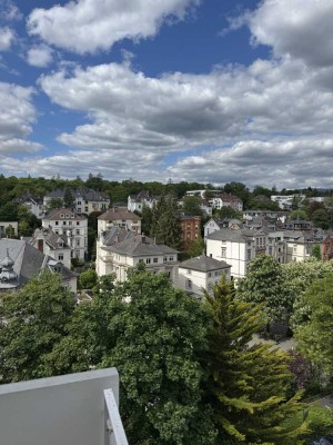Attraktive 4 Zimmerwohnung mit sehr guter Raumaufteilung in Wiesbaden Nerotal