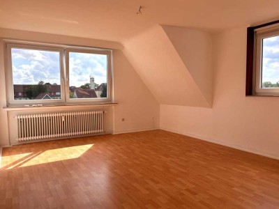 Großzügige 3-Zimmer-Wohnung mit Tageslichtbad, Garten und Pkw-Stellplatz