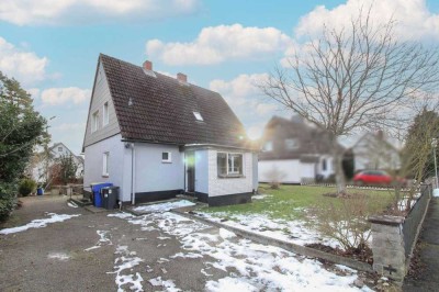 Sanierungsbedürftiges Einfamilienhaus mit Garten und Garage in ruhiger Lage von Jerstedt