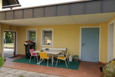 Eigennutzen oder Vermieten - Älteres gepflegtes Einfamilienhaus schöner Garten : 115 m² mit Garage! für € 299 000.-