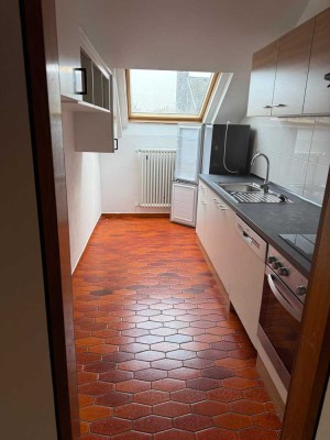 Erstbezug nach Sanierung: WG-taugliche 2-Zimmer Dachgeschosswohnung in Tübingen