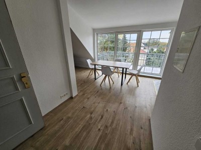 Charmante möblierte Studio - Wohnung mit Dachterrasse in Berlin (Kaulsdorf)