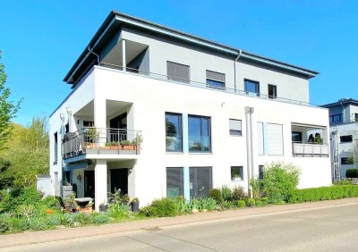 Neuwertige und moderne Wohnung mit Blick ins Grüne!