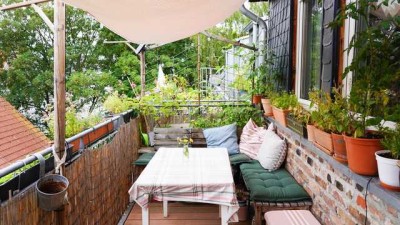Bezugsfreie Altbau-Perle mit ruhigem Sonnenbalkon, Szeneviertel Sülz