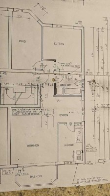 Stilvolle 3,5-Raum-Wohnung mit gr. Süd-Balkon / Einbauküche und freistehender Garage in Essen-Byfang