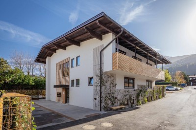 Kompakt, modern &amp; ruhig – Erstbezug mit Balkon im beliebten Götzens inkl. Stellplatz