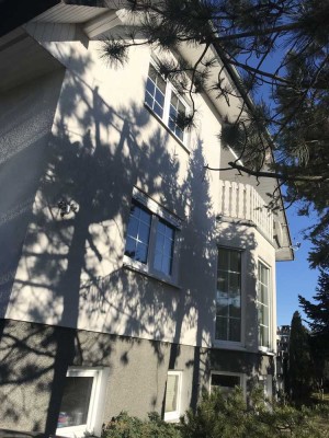 Helle Einliegerwohnung im faktisch allein genutzten Einfamilienhaus mit Garten; 25 min bis zum Alex