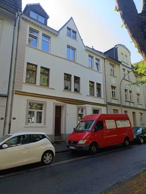 Freundliche 4,5-Zimmer-Wohnung mit gehobener Innenausstattung mit Balkon in Dortmund