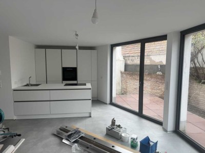 Erstbezug: Moderne 4-Zimmer-Wohnung mit Balkon in Hagenbach