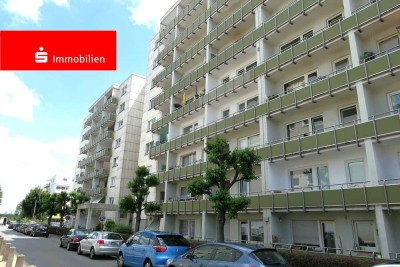 Bezahlbares, renoviertes 1-Zi-Appartement im Mehrfamilienhaus, Balkon, Stellplatz