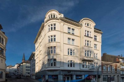 Sehr helle freundliche 4-Zimmer-Altbau-Wohnung mit Balkon in Elberfeld