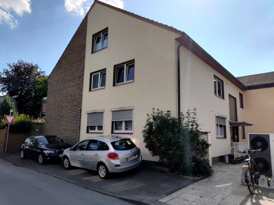 Ratingen Lintorf: 2 Zimmer 50qm EG Single Wohnung,alles gefliest mit eigenem Garten
