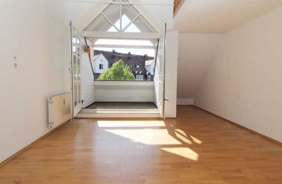 ALLES AUSSER GEWÖHNLICH!!! Beeindruckende 2,5-Zimmer-Maisonette-Wohnung im Zentrum