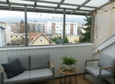 Dachgeschoss-Altbau mit Terrasse und Rohdachboden