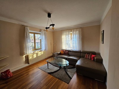 Charmante 2-Zimmer-Altbauwohnung in Salzburg-Gneis – voll möbliert, nahe der Natur (renovierungsbedürftig)