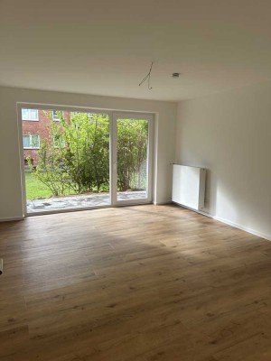Erstbezug nach Sanierung mit EBK und Balkon: stilvolle 2-Zimmer-Wohnung in Hamburg