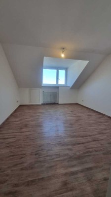 2-Zimmer-Dachgeschosswohnung in Bamberg im MFH mit 8 Einheiten