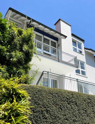 POCHERT IMMOBILIEN - Lichtdurchflutete Doppelhaushälfte mit traumhaftem Ausblick