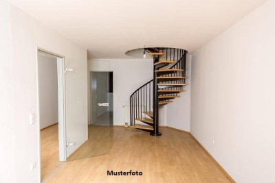 Maisonette-Wohnung mit Terrasse - stilvolles Wohnen auf zwei Ebenen