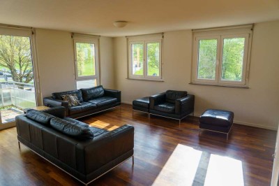 Schöne 4-Zimmer-Wohnung mit EBK und gehobener Innenausstattung in Gerlingen
