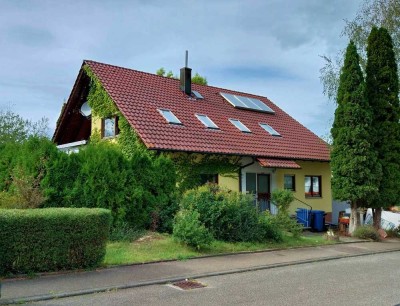 Zweifamilienhaus mit Einliegerwohnung in traumhafter Lage!